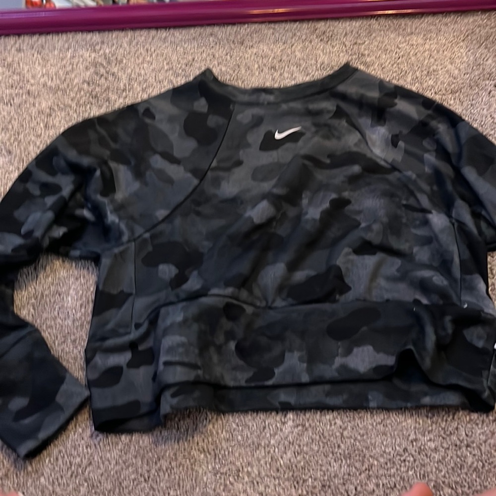 Nike long sleeve camo tank top